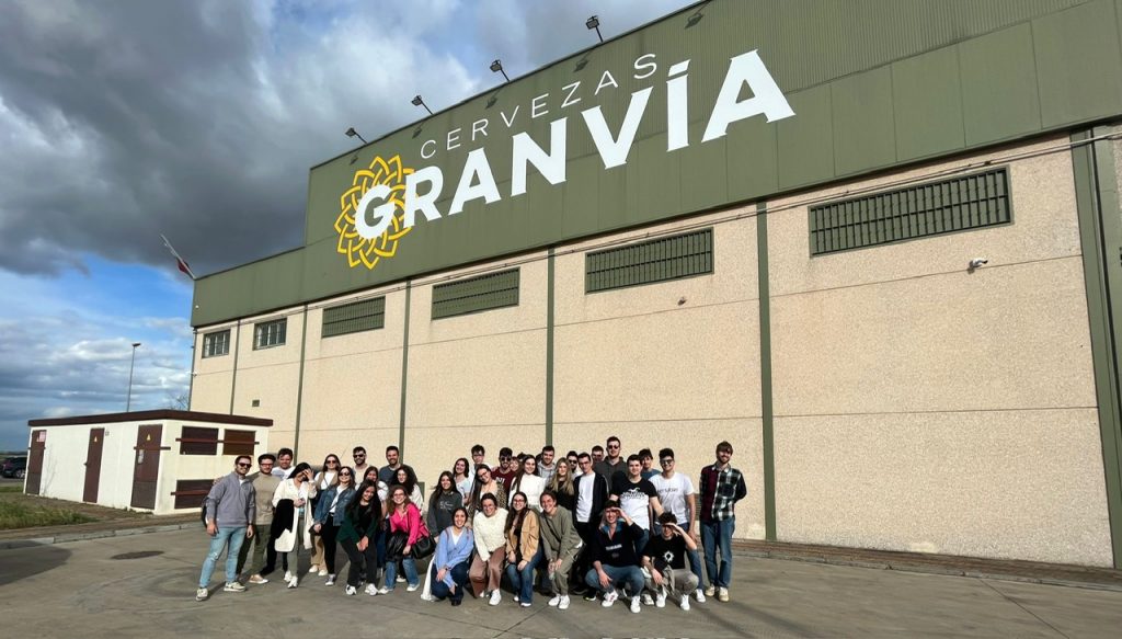 Visita a Cementera PORTLAN y Cervezas GRANVIA